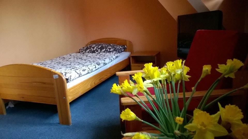 Chrobry Hotel Szprotawa Esterno foto