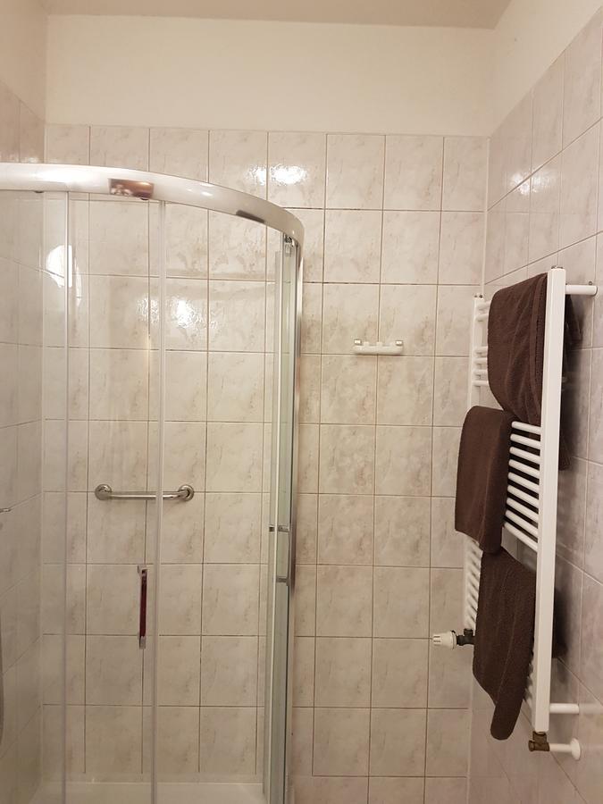 Chrobry Hotel Szprotawa Esterno foto