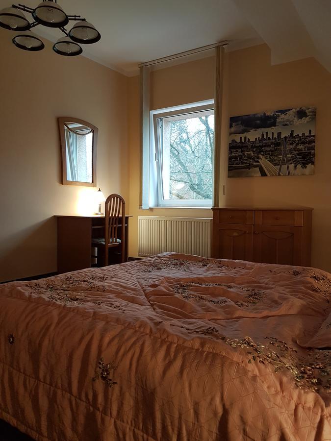 Chrobry Hotel Szprotawa Esterno foto