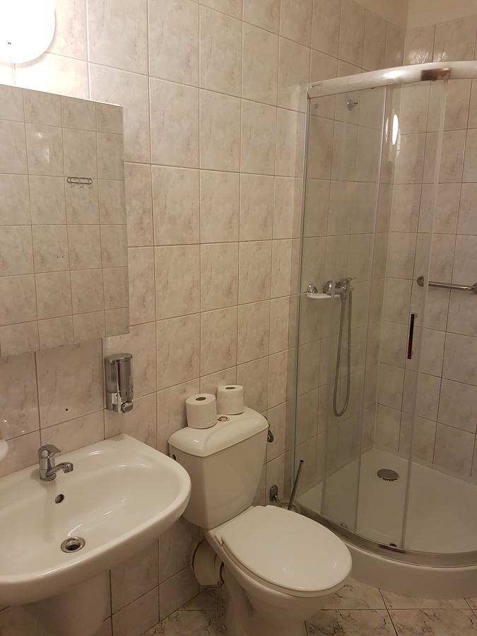 Chrobry Hotel Szprotawa Esterno foto