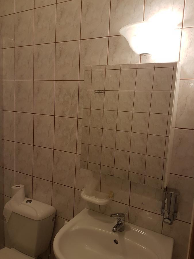 Chrobry Hotel Szprotawa Esterno foto