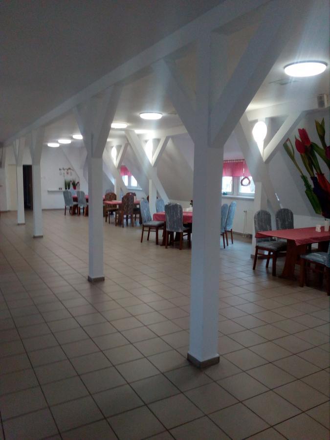 Chrobry Hotel Szprotawa Esterno foto